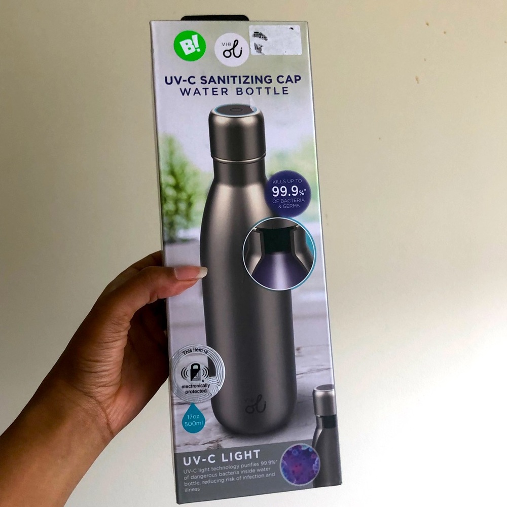 UV-C sanitizing water bottle. 17oz